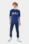 صورة تي شيرت جرافيك B&G NBT للأولاد NB3517