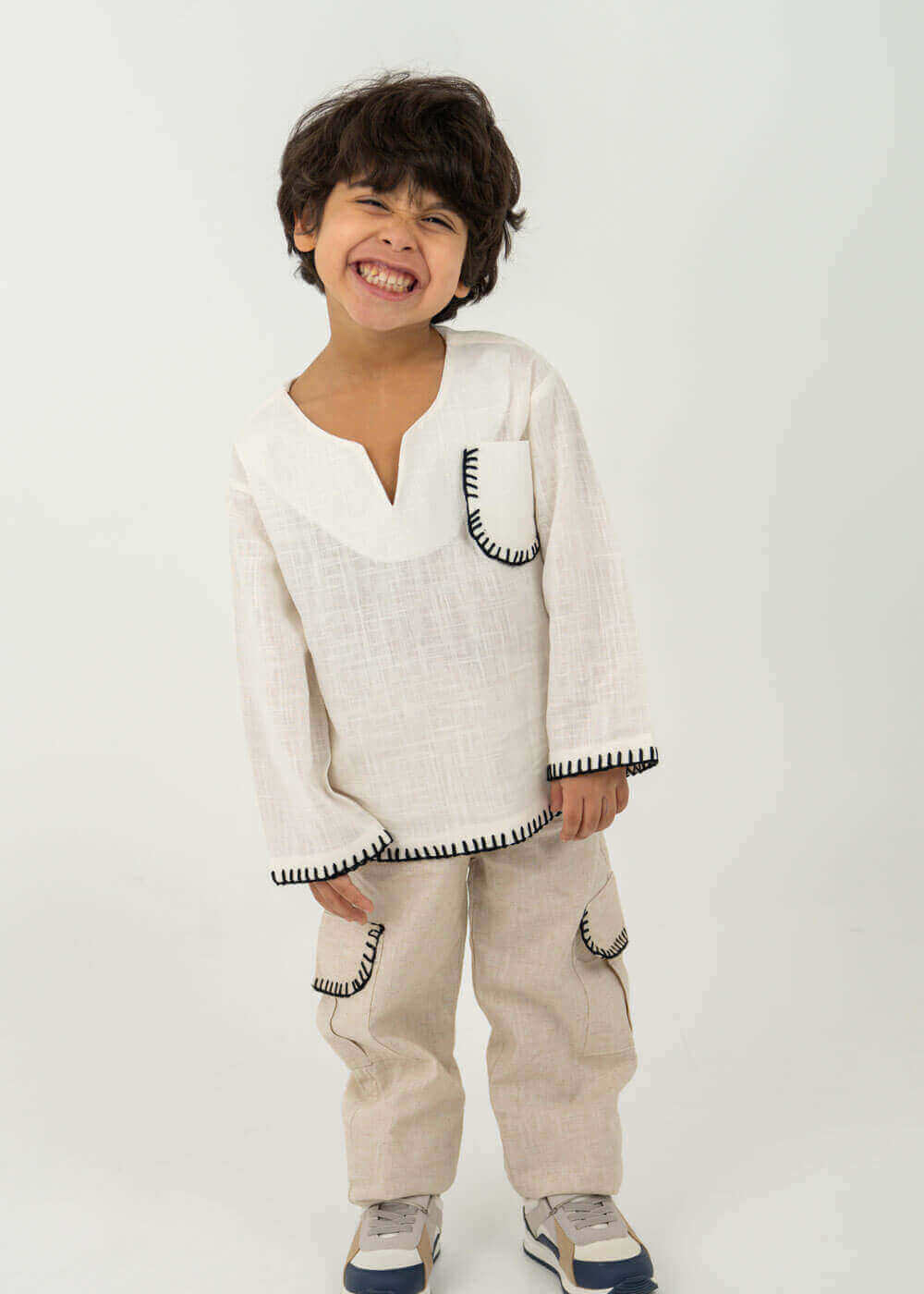 صورة Beige Two-Piece Blouse And Pants Set For Boys 7536